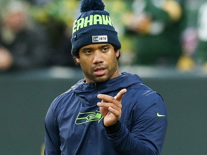 Russell Wilson Drops $1 Mil Every Year on Body, Full-Time Trainers & 2 ...