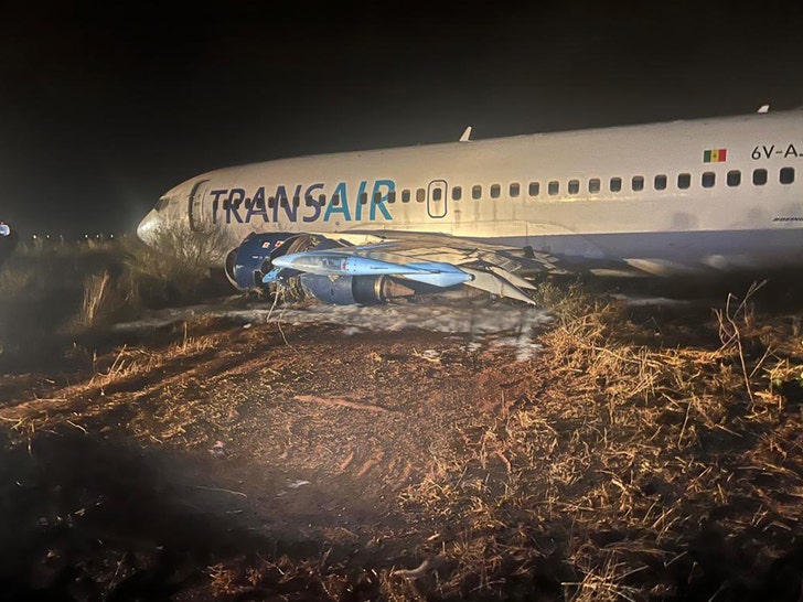 trans air Boeing 737 Blaise Diagne International Airport