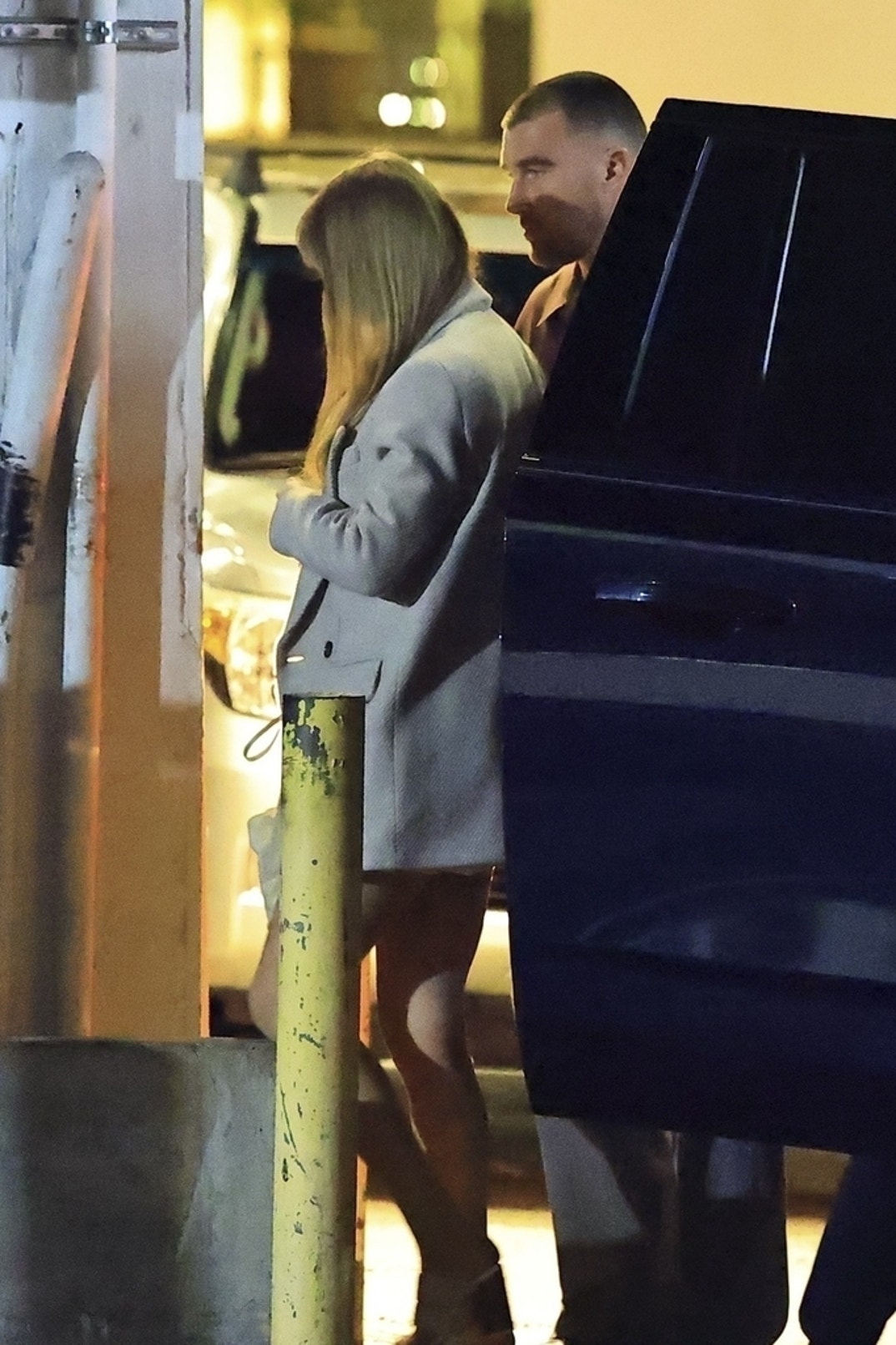 Taylor Swift Travis Kelce Out For Dinner In Beverly Hills 3