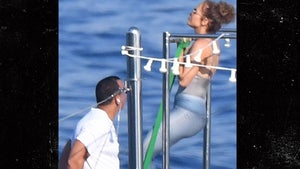 Jennifer Lopez and Alex Rodriguez Squeeze In Workout on Fancy Yacht
