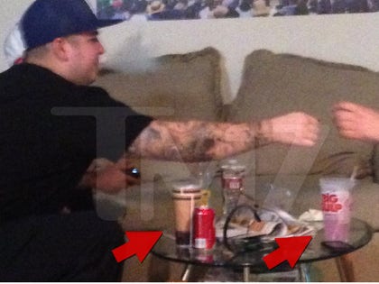 0625_rob_kardashian_double_cup_stack2
