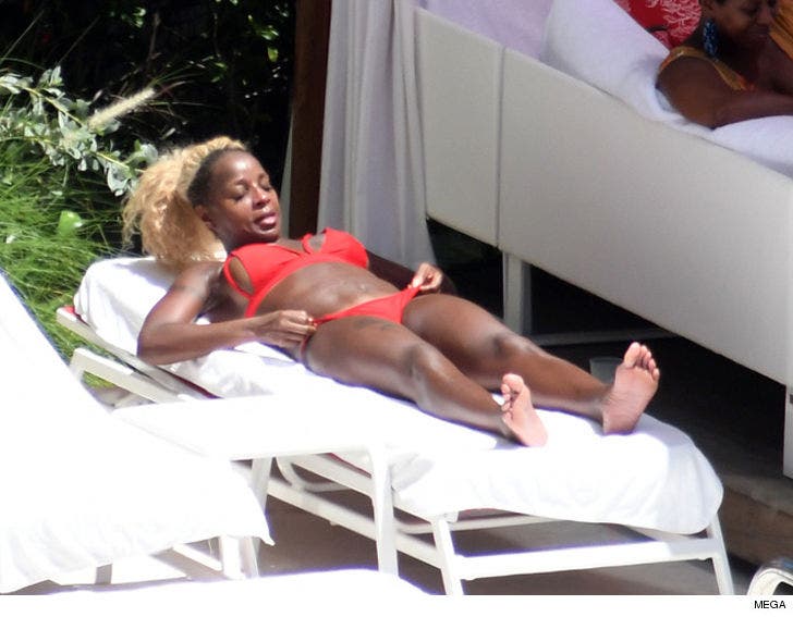 Mary J. Blige. went searching for a real lovely tan ... and seemed to find ...