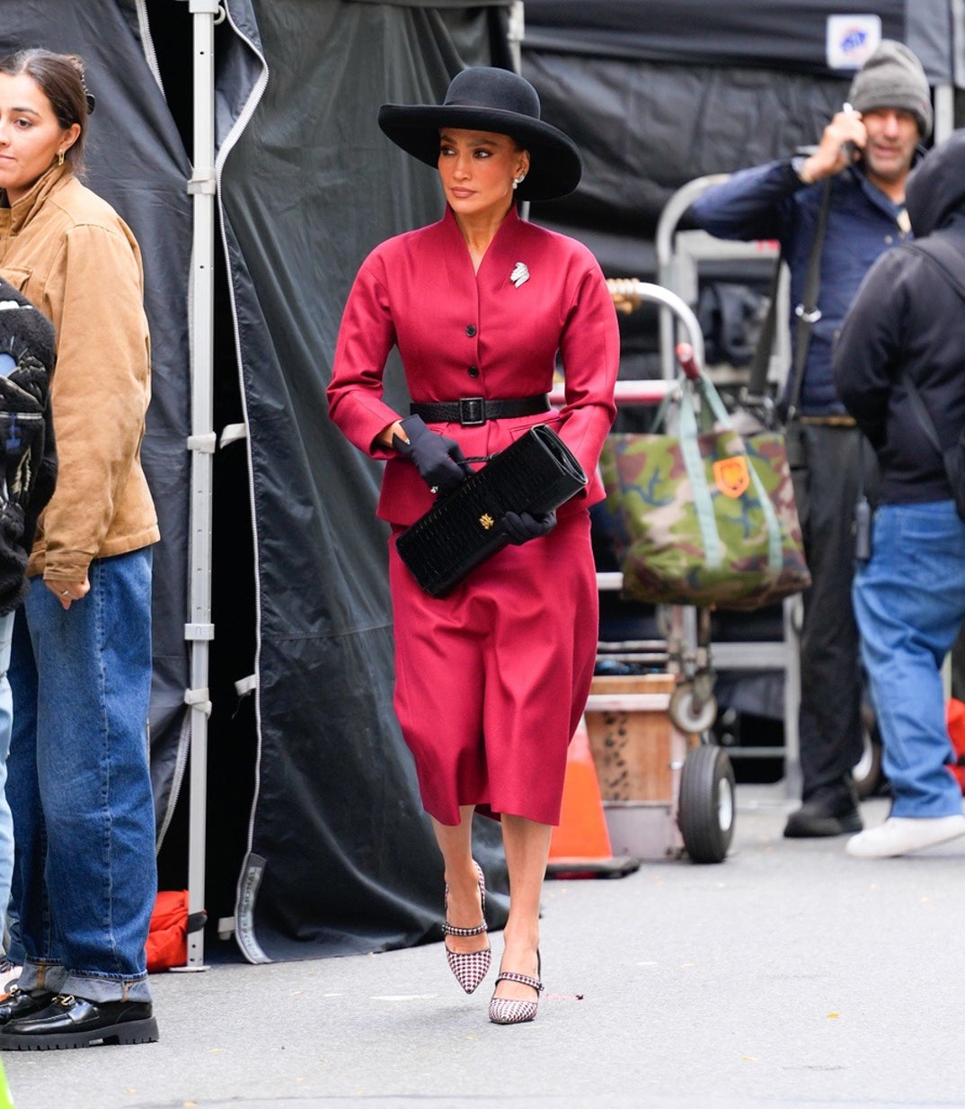 Jennifer Lopez Struts in All-Red While Filming in Manhattan 1