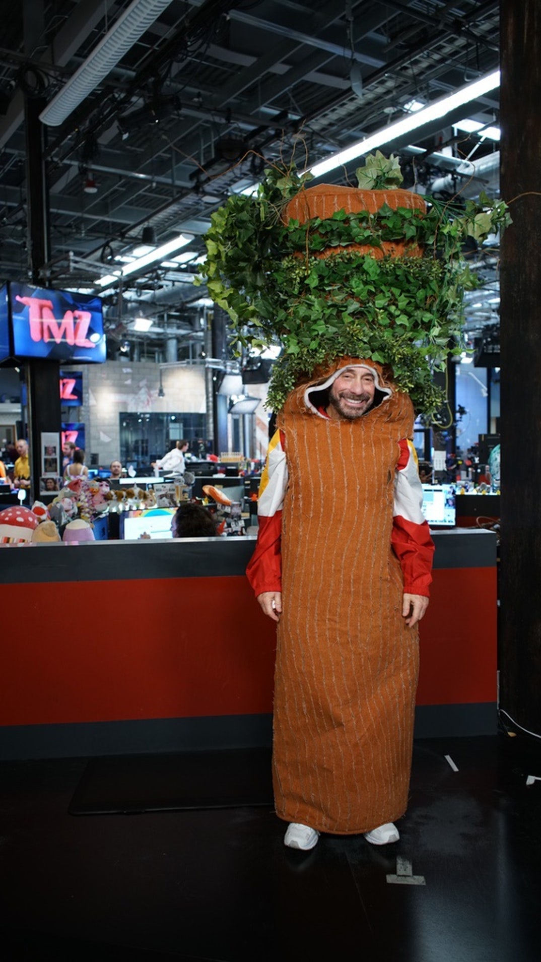 Harvey as Taylor Swift 