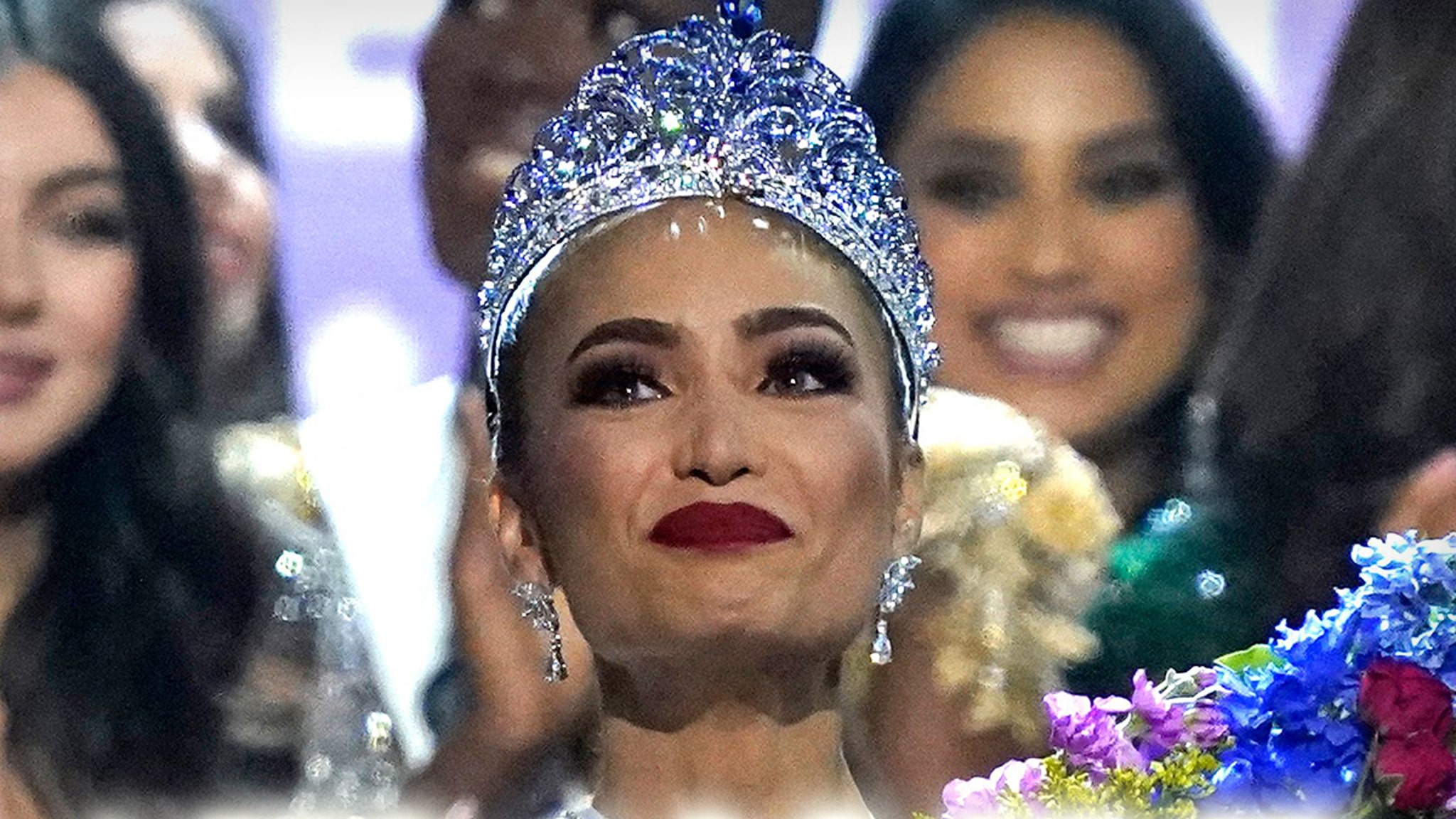 De CEO van Miss Universe zegt dat de resultaten zijn afgehandeld door een derde partij en ontkent dat er met de verkiezing is opgetuigd
