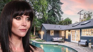 Christina Ricci With Her House In The Hills