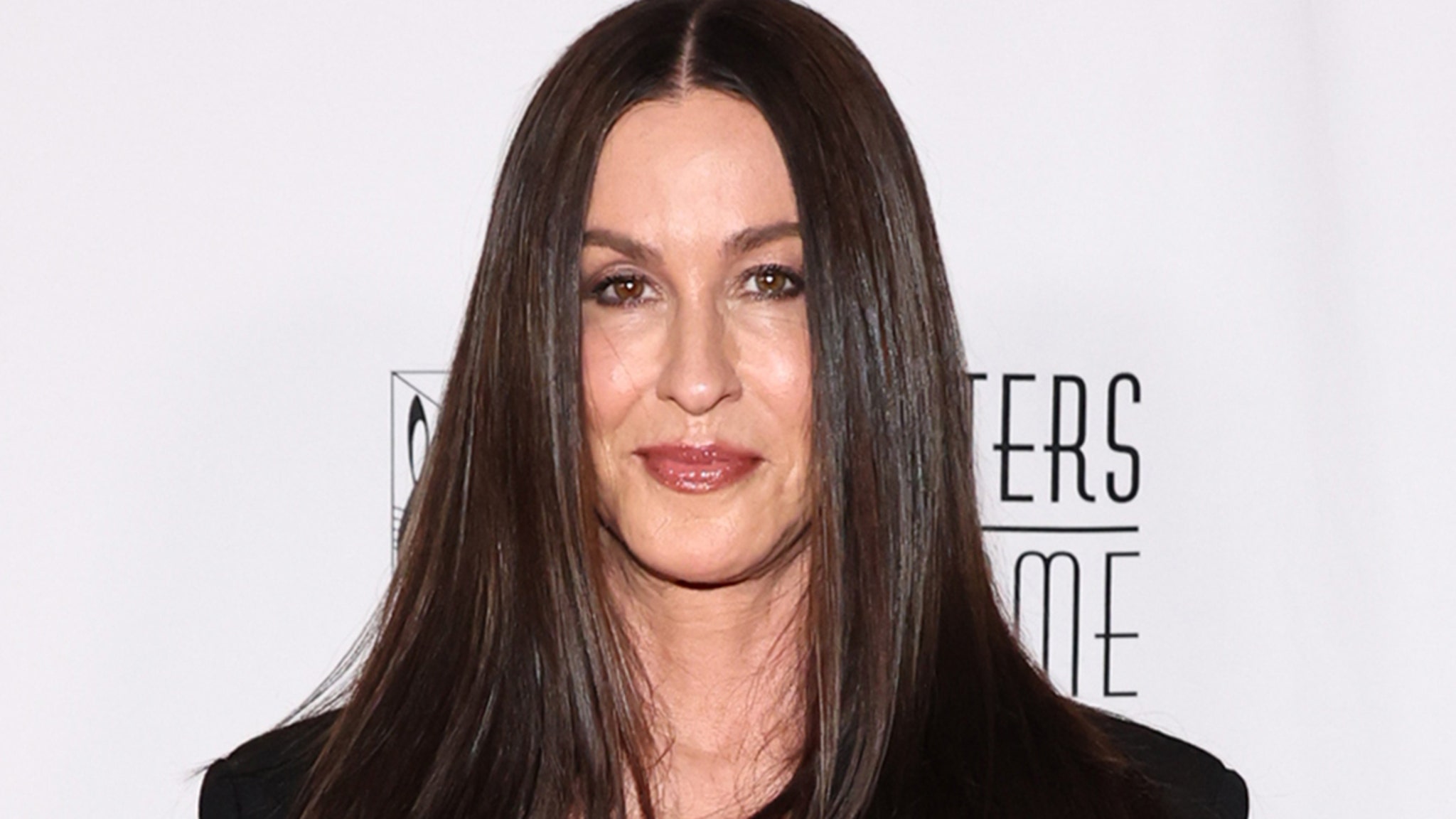 Alanis Morissette Claims Ex-Staffer Trying to Blackmail Her With Drug Trafficking Allegations - TMZ