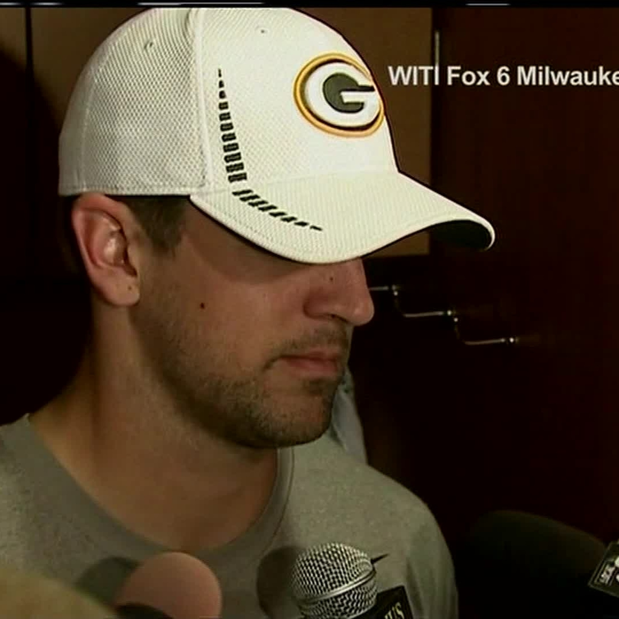 Aaron Rodgers backs out of Boyz II Men jersey bet