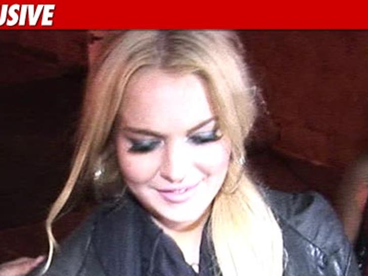 0905_Lindsay_Lohan_TMZ_ex_10