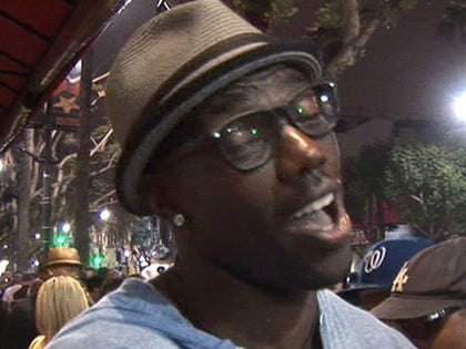 0102-terrell-owens-tmz