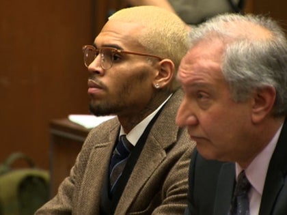 121613_chris_brown_inside_court_primary