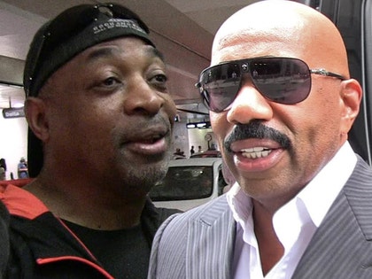 0117_chuck_d_steve_harvey_tmz-2