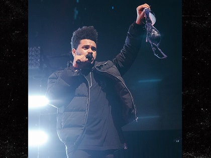 1107-the-weeknd-bra-kevin-wong