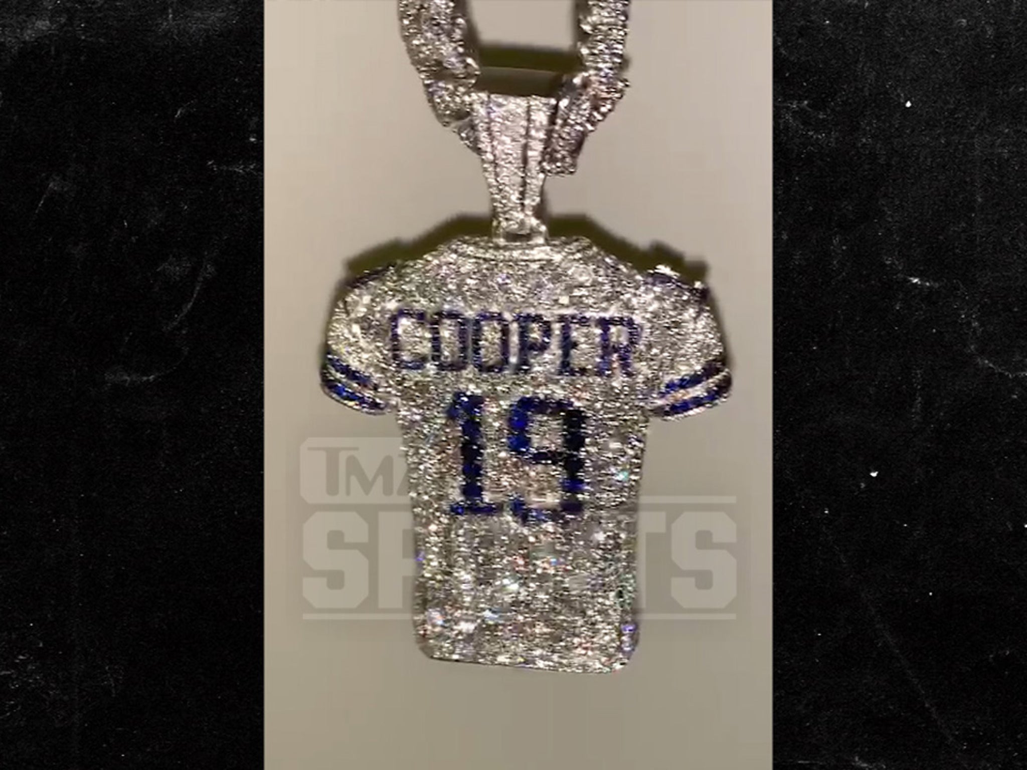 Micah Parsons Turns His Cowboys Jersey Into $50K Diamond Chain