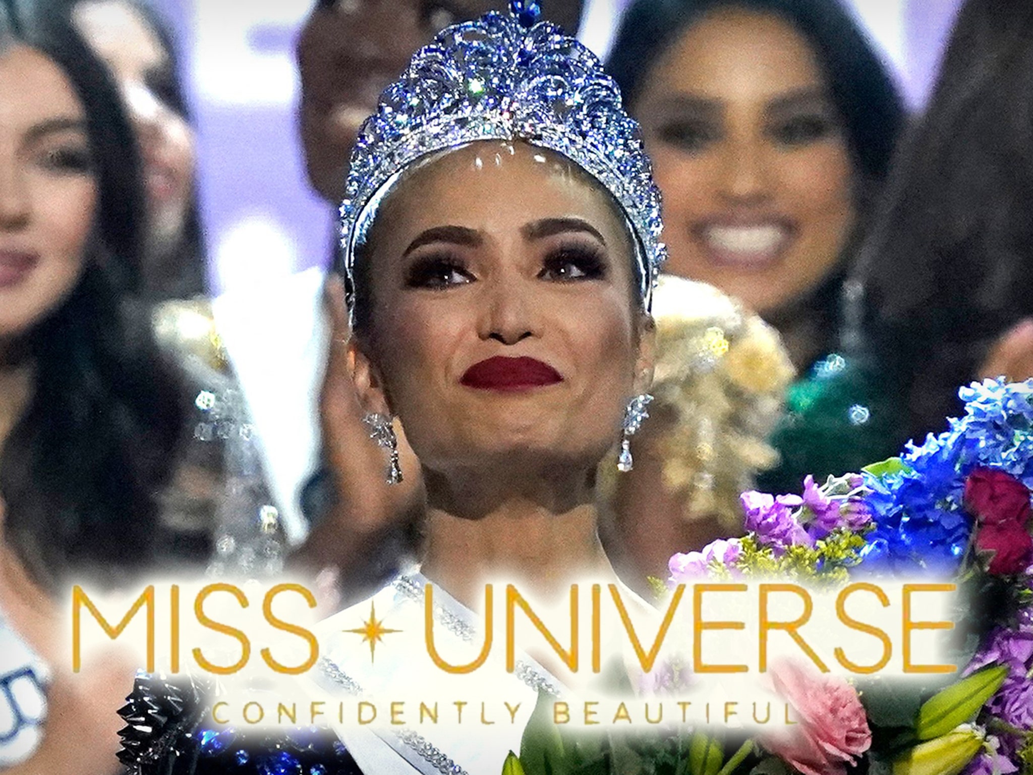 Miss Universe execs introduce 'Star of Universe' tote bag as