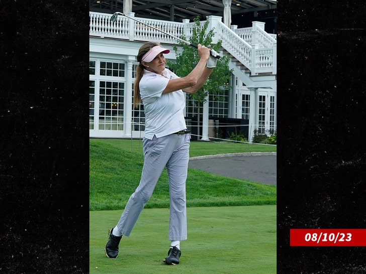 sub-caitlyn-jenner-golf-getty-1