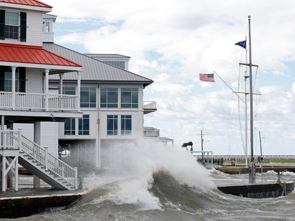Hurricane-Isaias-getty-1