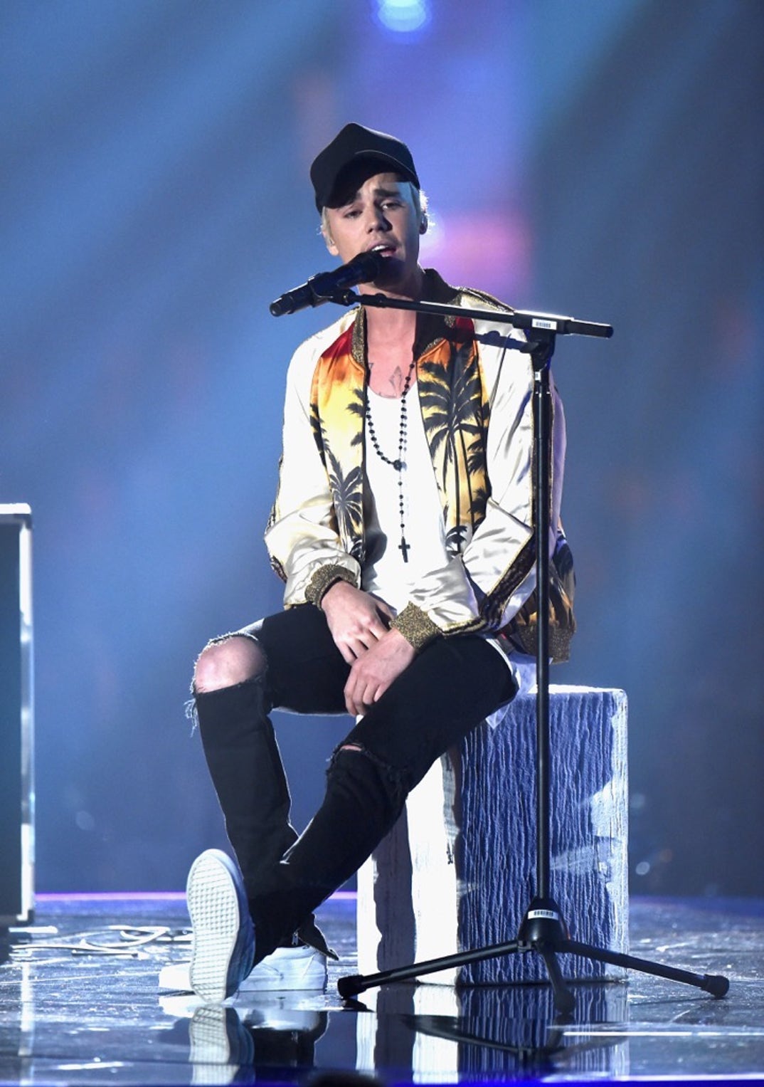 justin bieber performance photos-2-02