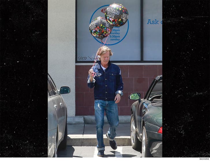 William H Macy Celebrates Daughter's H S Graduation College Up :: 0529-william-h-macy-bg-4