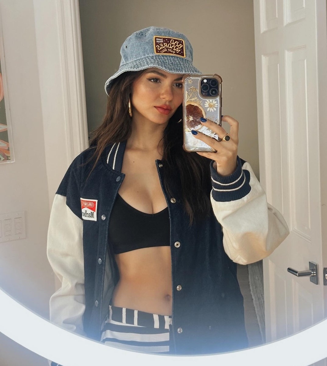 Victoria Justice Hot Shots 0