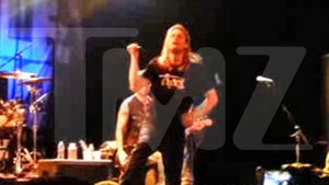 Puddle of Mudd Lead Singer Wes Scantlin Goes BALLISTIC on Stage [VIDEO]