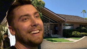 1102-brady-bunch-lance-bass-tmz-01