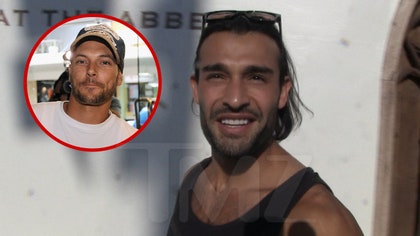 081625_sam_asghari_kal