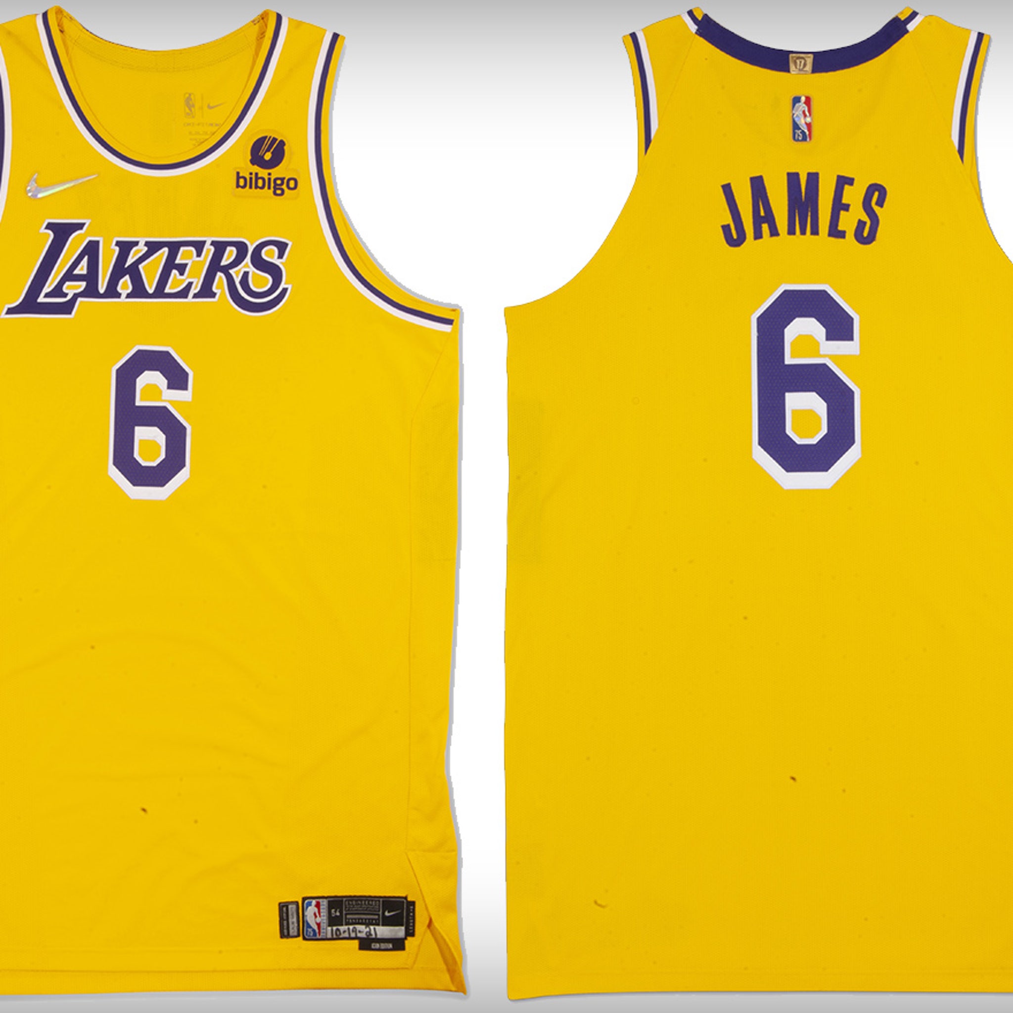 Why did Lakers' LeBron James switch his jersey number from 23 to 6?