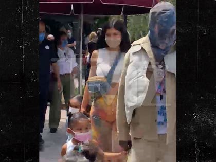 051821-kylie-jenner-travis-scott-primary