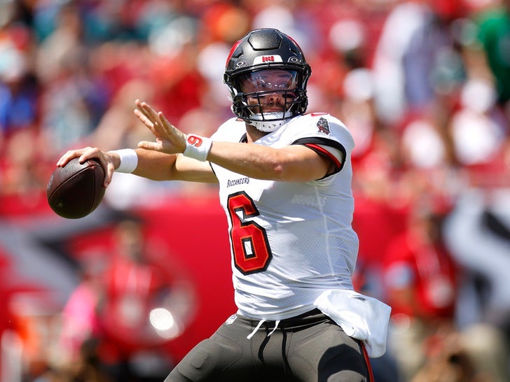 Baker Mayfield On The Field