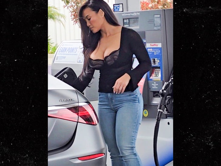 0626-DAPHNE-JOY-PUMPING-GAS-SUB1