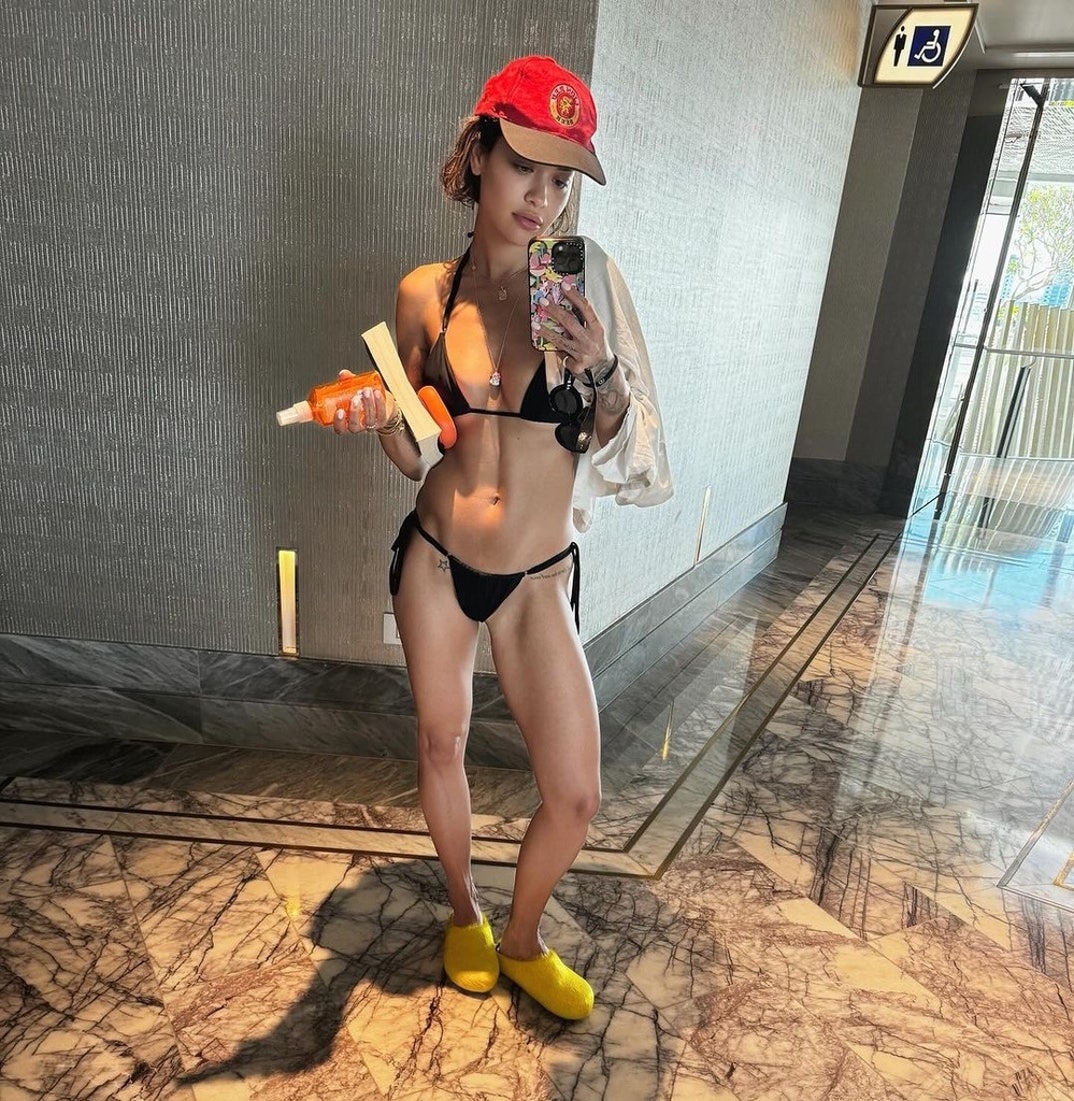 1125 Rita Ora Hot Shots 4