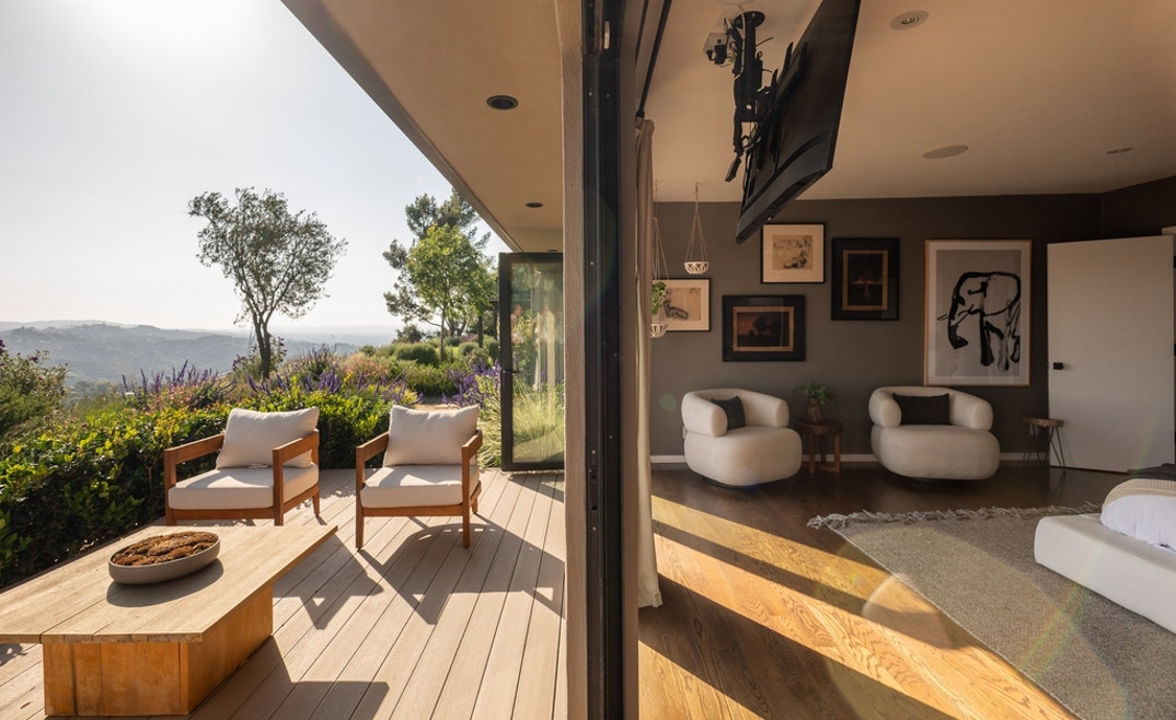 Chris Evans Hollywood Home New Pics 11