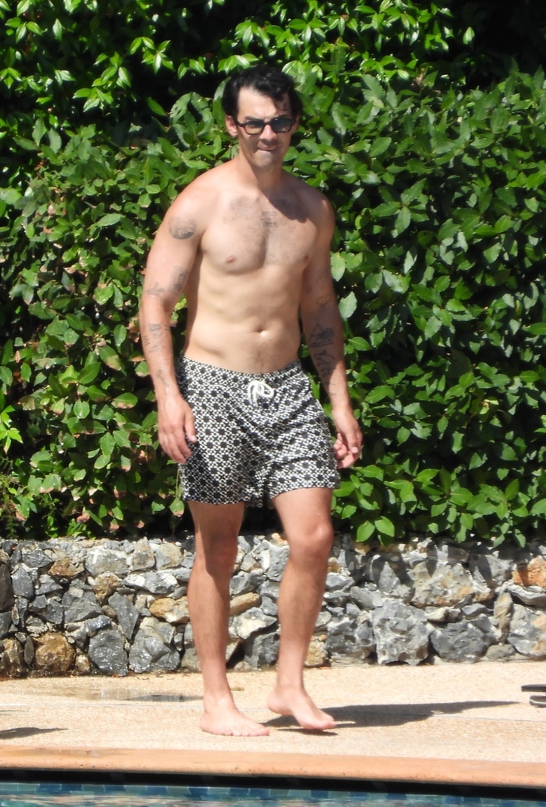 Joe Jonas Portofino 8