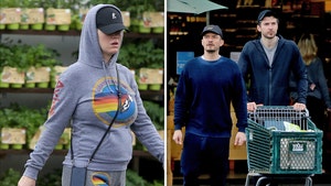 Katy Perry Baby Bumpin' During Grocery Run with Orlando Bloom