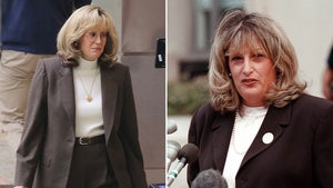 Sarah Paulson Ridiculously Dragged for Playing Linda Tripp in Fat Suit