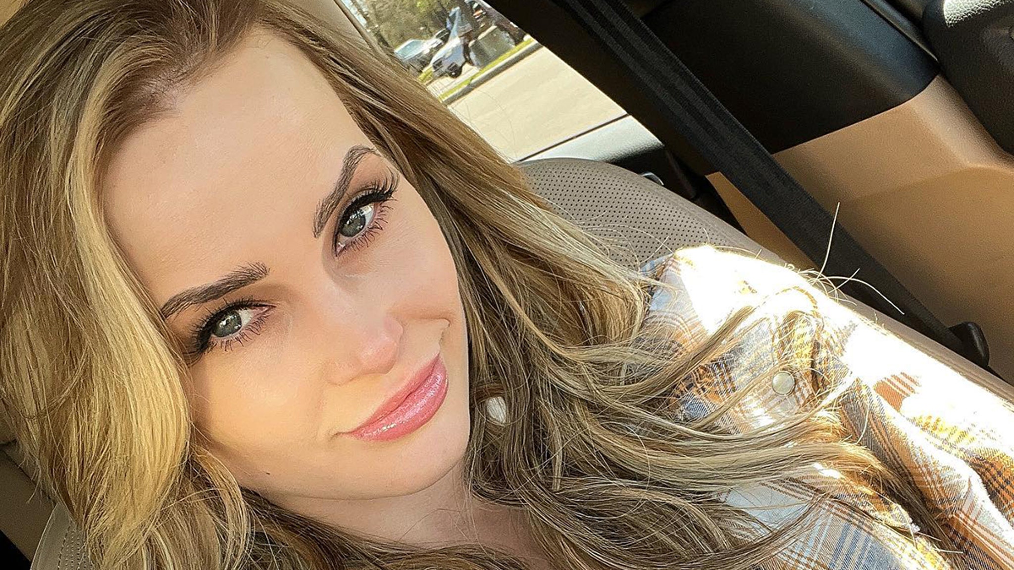 Influencer and Model Niece Waidhofer Dead by Suicide at 31
