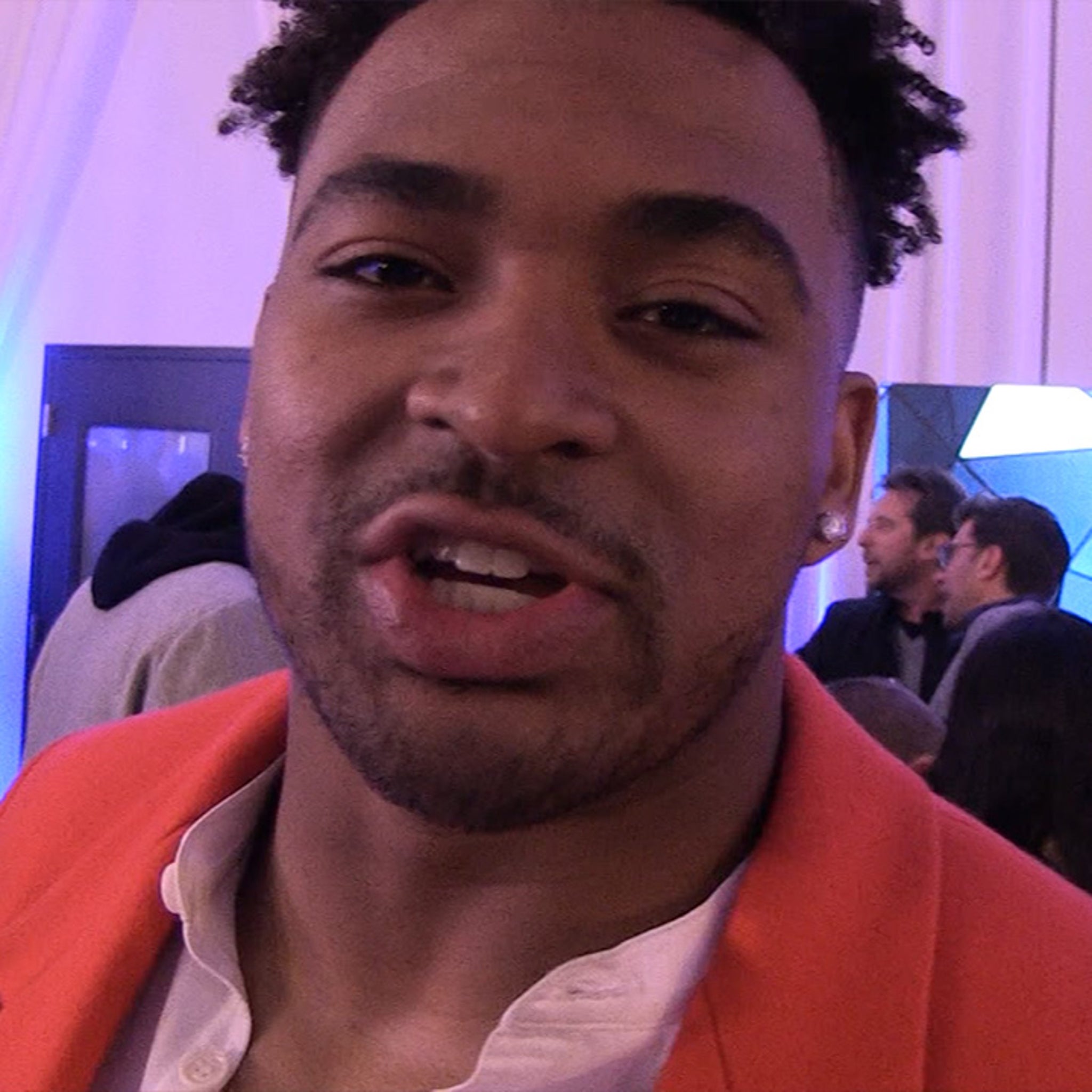 Jamal Adams reportedly sent Pat Patriot to a medic with body slam – New  York Daily News