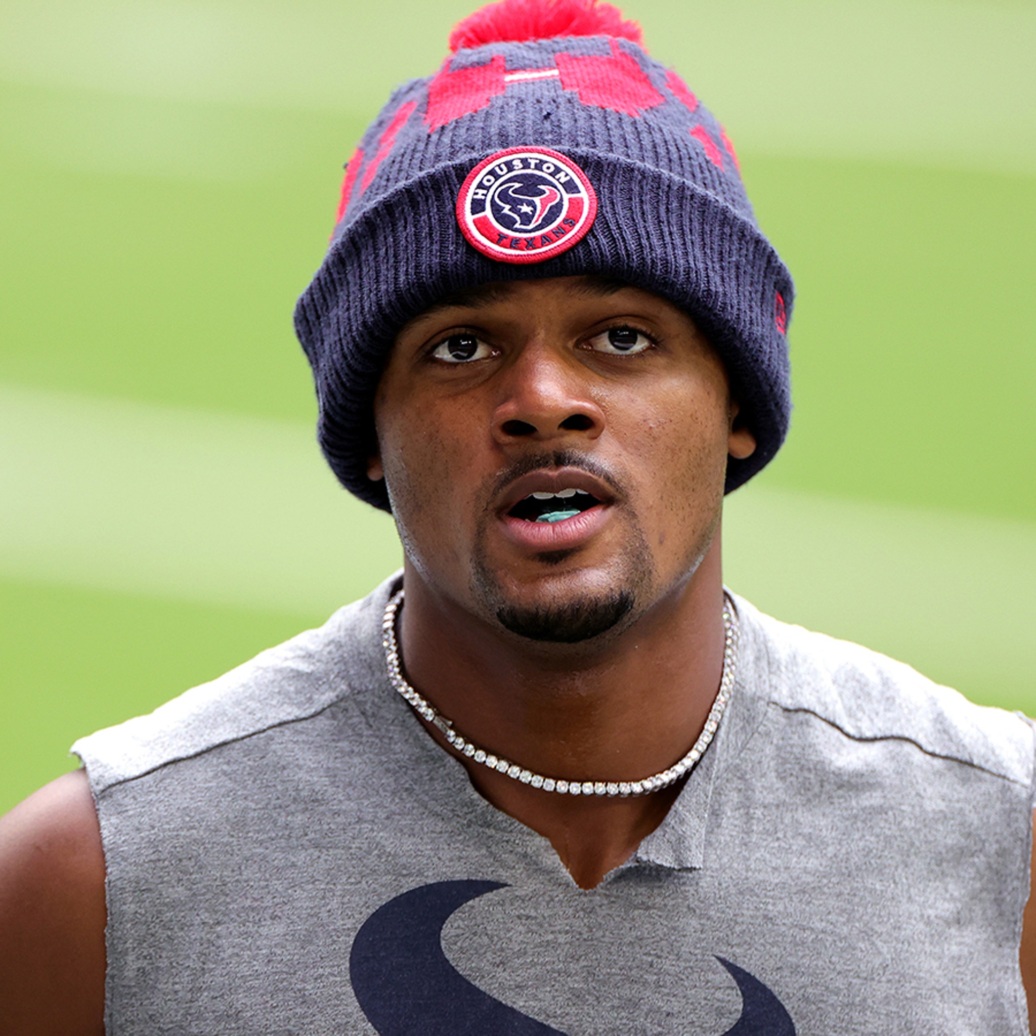 Deshaun Watson agrees to 4-year, $156 million contract extension with Texans