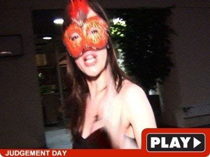 Rose McGowan: Click to watch