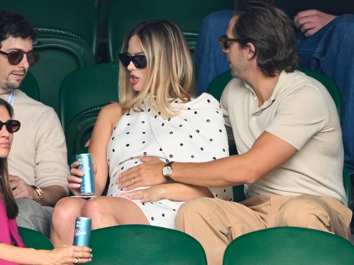 0712-Margot-Robbie-Pregnant-Belly-Wimbledon-Primary-6