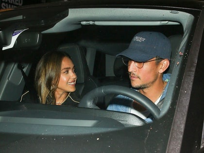jessica alba danny ramirez backgrid 1