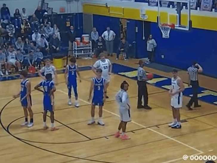 022526_বাস্কেটবল_গেম_স্লার_লুক_এরাউন্ড_প্রাথমিক