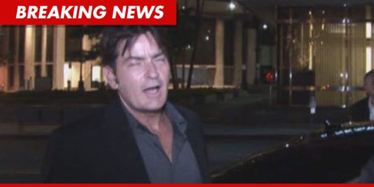 Charlie Sheen -- Kingpin in Colombia :: 1129-charlie-bn-01