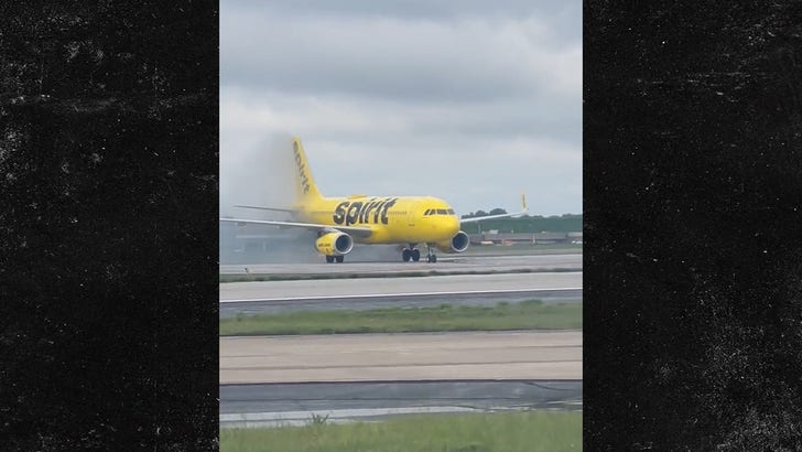 The tires of the Spirit Airlines plane catch fire, passengers are told to “stay seated”