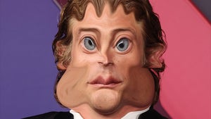 0504-Jeremy-Allen-White-Celeb-Scramble-hero