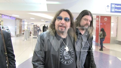 ace-frehley-kal-1016-2025