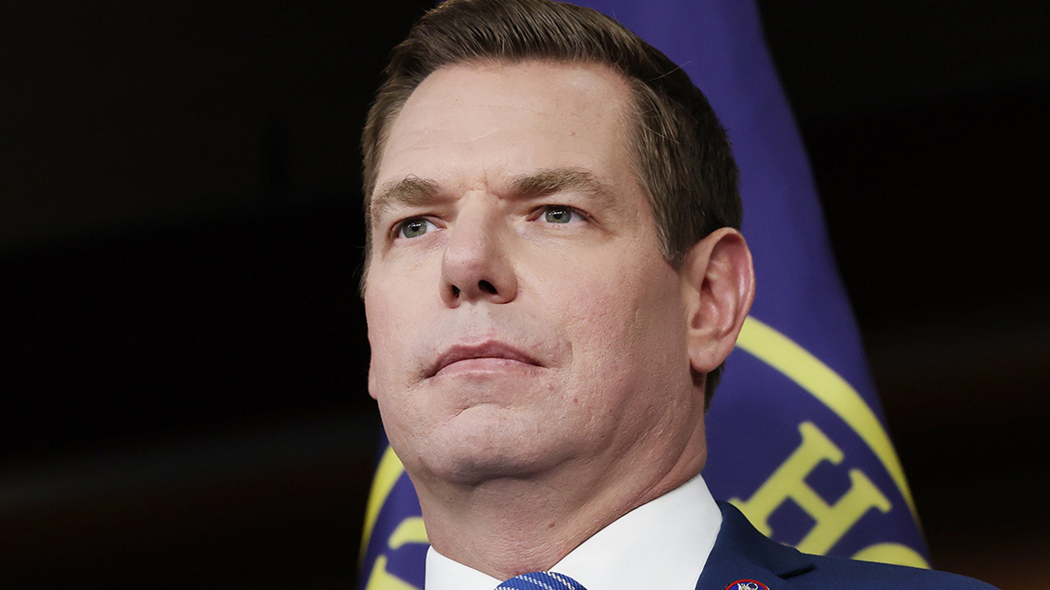 Voormalig stafmedewerker beschuldigt vertegenwoordiger Eric Swalwell van seksueel geweld: rapport