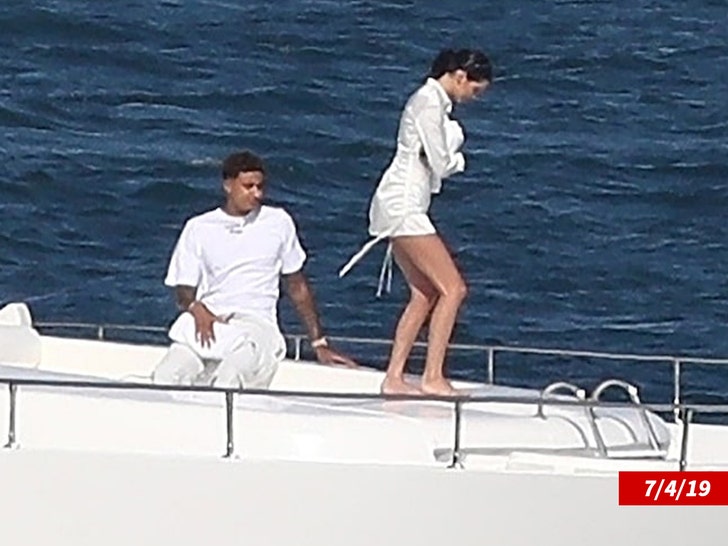 Kendall Jenner And Lakers Kyle Kuzma Not Dating Just Yachting