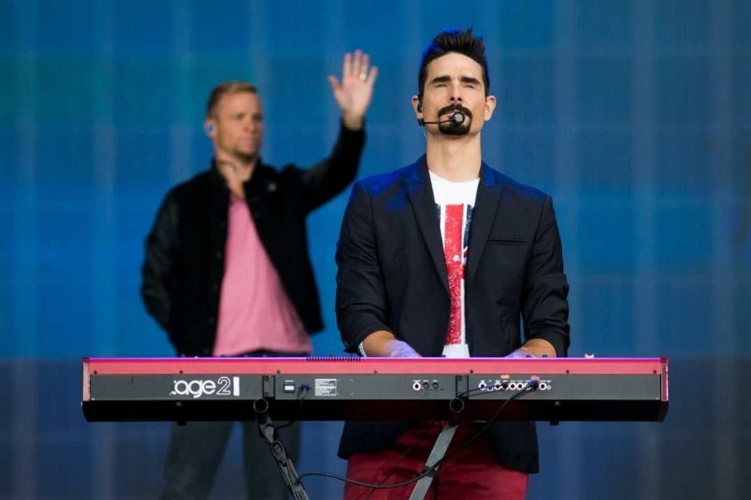 21backstreet_boys_performance_